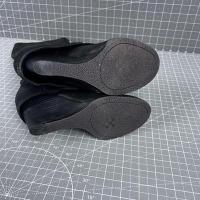 Ladies Heeled Black Leather Boots