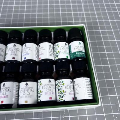 14 Pack Gift Set Aroma Pack or Essential Oils. 