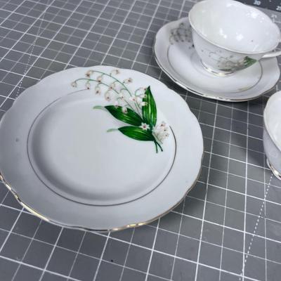 Cute Demitasse 3 Cups 2 Saucers and 1 Dessert China