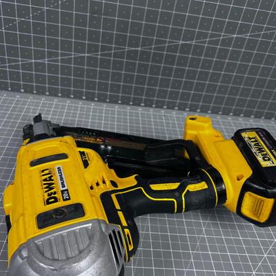 Dewalt Framing Nailer, 20 Volt 