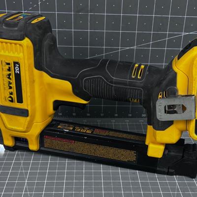Dewalt Stapeler 20 Volt 