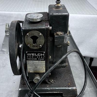 Welch Vacuum Pump 
