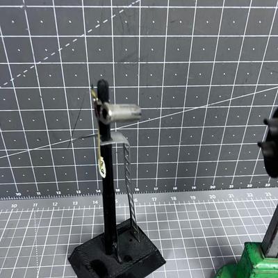 (3) VINTAGE Lionel Train Signal