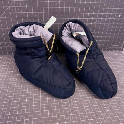 Eddie Bauer DOWN FILLED SLIPPERS Nice! 