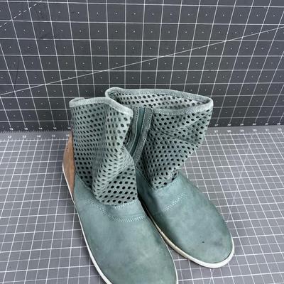 EMU From Australia Turquoise Color EUR Size 38.5 