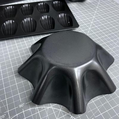 Muffin Tins CORNBREAD (4) Pans total