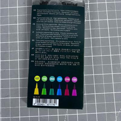 Package of NEW Artist Pen Brushes 