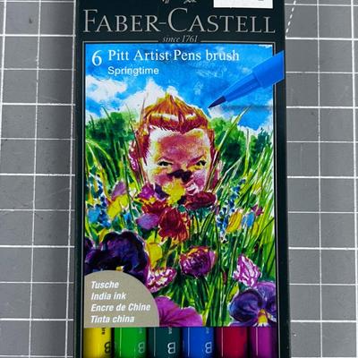 Package of NEW Artist Pen Brushes 