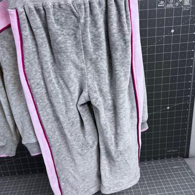 Whinnie the Pooh Track Suit NEW 24 Month 