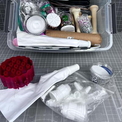 The Baking Set: Pastry Bag, Cup Cake, Sprinkles Etc.