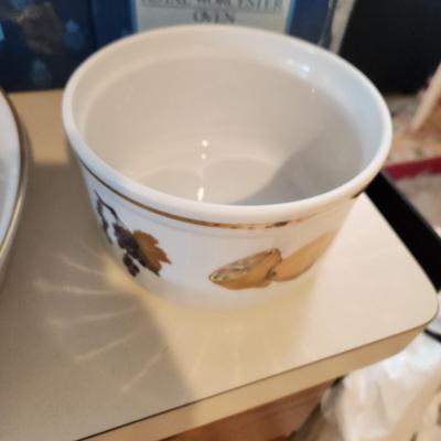 3 Royal Worcester Oven to Tableware Evesham