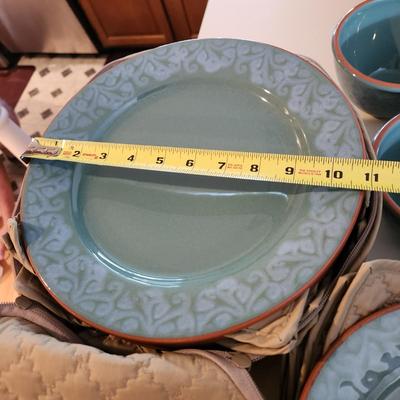 Val Do Sol Portugal Plates Bowls Cups with storage bags