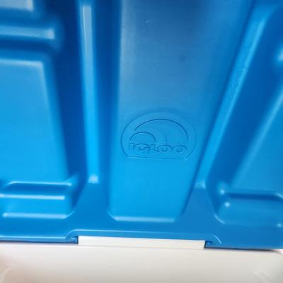 Igloo Cooler Cart w wheels