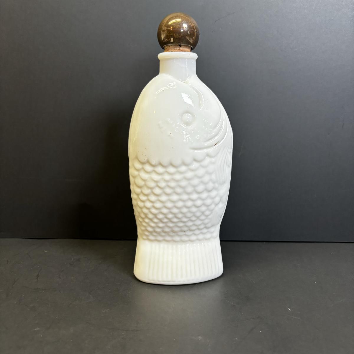 LOT 182 Handcrafted Copper Ice Bucket w/Pyrex Liner, Westmoreland Milk