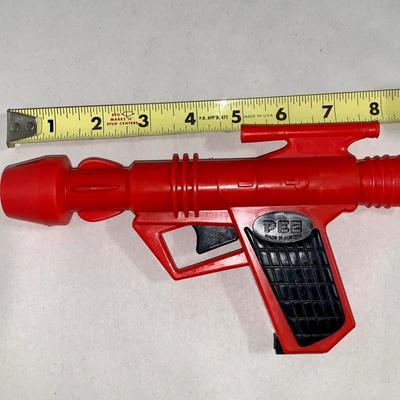 Vintage 3.3 PEZ Space Gun