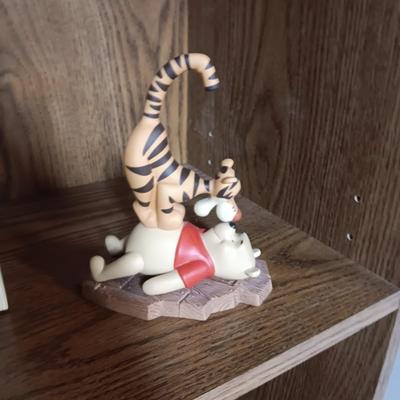 DISNEY POOH & FRIENDS FIGURINE AND LORD BYRON'S HARMONY GARDEN