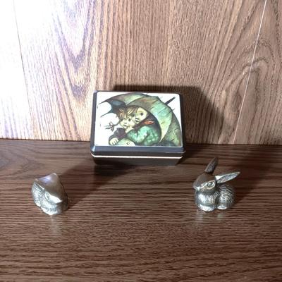 HUMMEL SWISS MUSIC BOX AND 2 BRASS RABBITS