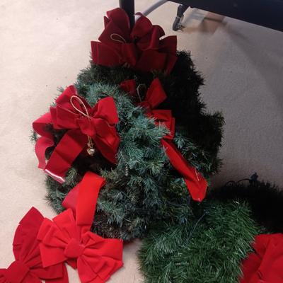 3 CHRISTMAS WREATHS, FAUX GARLAND AND MANY FELT BOWS