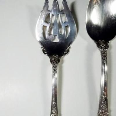 LOT 89: 63 PC LUNT STERLING SILVER FLATWARE, SERVICE FOR 12, ELOQUENCE PATTERN
