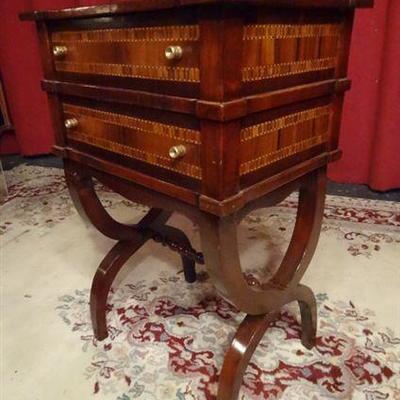 LOT 134A: INLAID MARQUETRY TABLE, 2 DRAWERS, BRASS PULLS