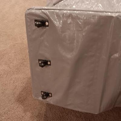 BEAUTIFUL COLOR OR WHITE 9 FT LIT TREE WITH STORAGE ROLLING BAG