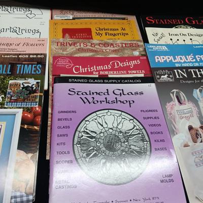 HOW TO CRAFT/HOBBY BOOKS