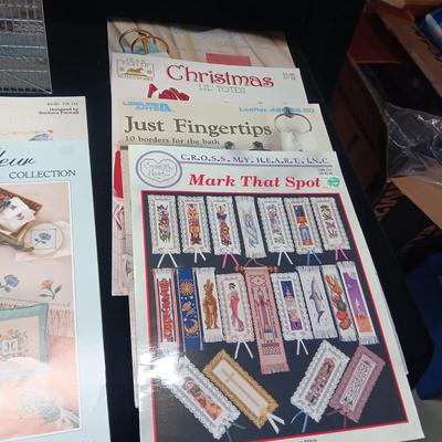 QUILTER'S RULE PLUS MANY CRAFT/PATTERN BOOKS