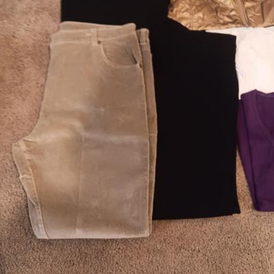 MOSTLY CHICOS 3/16 LADIES SHIRTS, VEST, BATHROBE PLUS CAPRIS