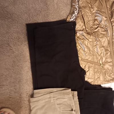 MOSTLY CHICOS 3/16 LADIES SHIRTS, VEST, BATHROBE PLUS CAPRIS