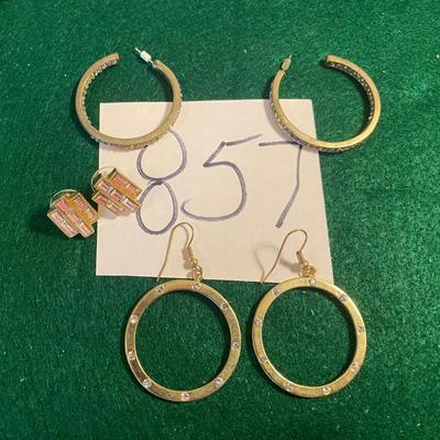 Pierced Earrings