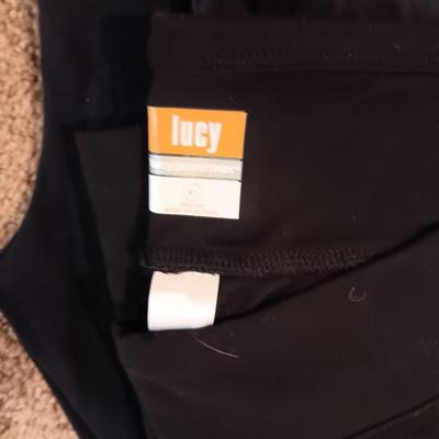 XL - XXL LADIES SHIRTS, CAPRIS AND VEST PLUS SOCKS