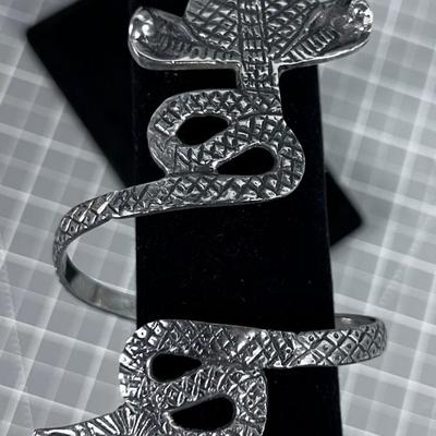Cobra Arm Band 