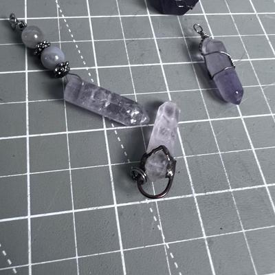 (4) Pendants Amethyst, Opal Wire 