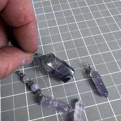 (4) Pendants Amethyst, Opal Wire 