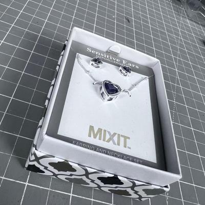 Mix It for Sensitive Ears. New Earrings and Lovely Matching Necklace