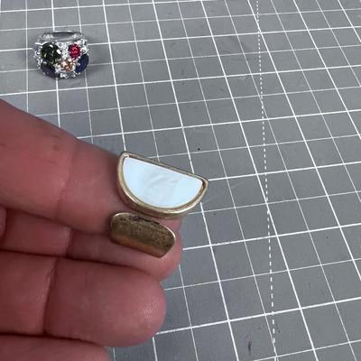 (3) Costume Rings 