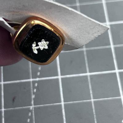 Cuff Link Gold Tone Possible Masonic? 