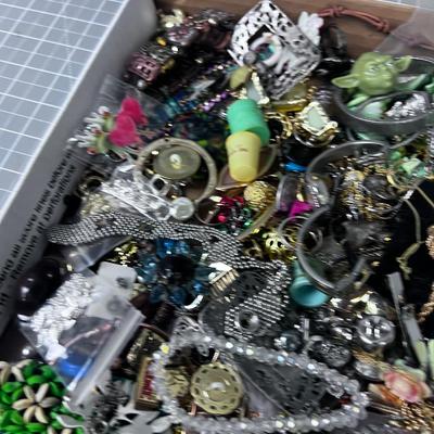 Tray of Costume Jewels with lots of Earrings