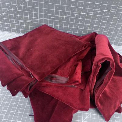 10 Red Velvet Pillow Covers