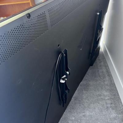 VIZIO 65" TV 
