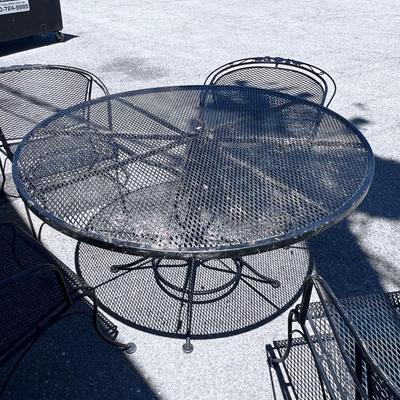Black Metal WOODARD Patio  Table & Chairs (4) Set