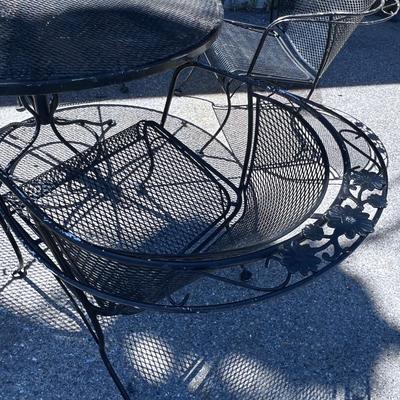 Black Metal WOODARD Patio  Table & Chairs (4) Set