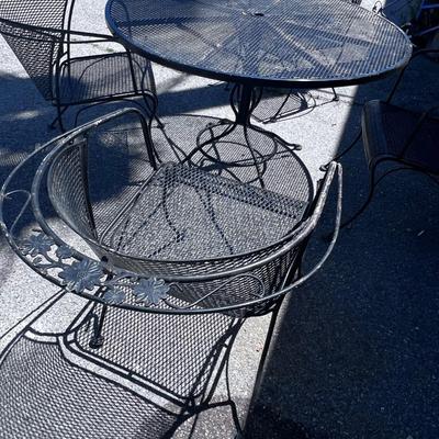 Black Metal WOODARD Patio  Table & Chairs (4) Set