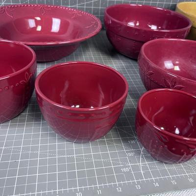 Three SORRENTO Mixing Bowls and Serving Bowl 