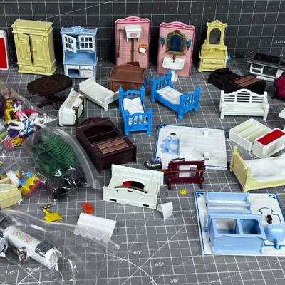 PLAYMOBIL Furnishings and Figures for the Victorian Mansion
