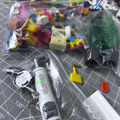 PLAYMOBIL Furnishings and Figures for the Victorian Mansion