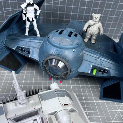 STAR WARS Ships and Figures 