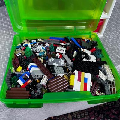 NICE LITTLE Keeper Organizer with Several bins of LEGOS 
