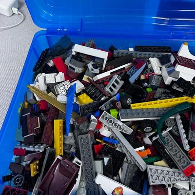 NICE LITTLE Keeper Organizer with Several bins of LEGOS 