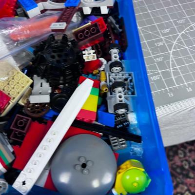NICE LITTLE Keeper Organizer with Several bins of LEGOS 